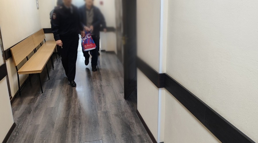 ⚡Керчанина отправили на четыре года в колонию за попытку зарезать свою жену